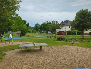 Spielplatz Blücherstraße: Fitness für die Eltern, Spielspaß für die Kleinen