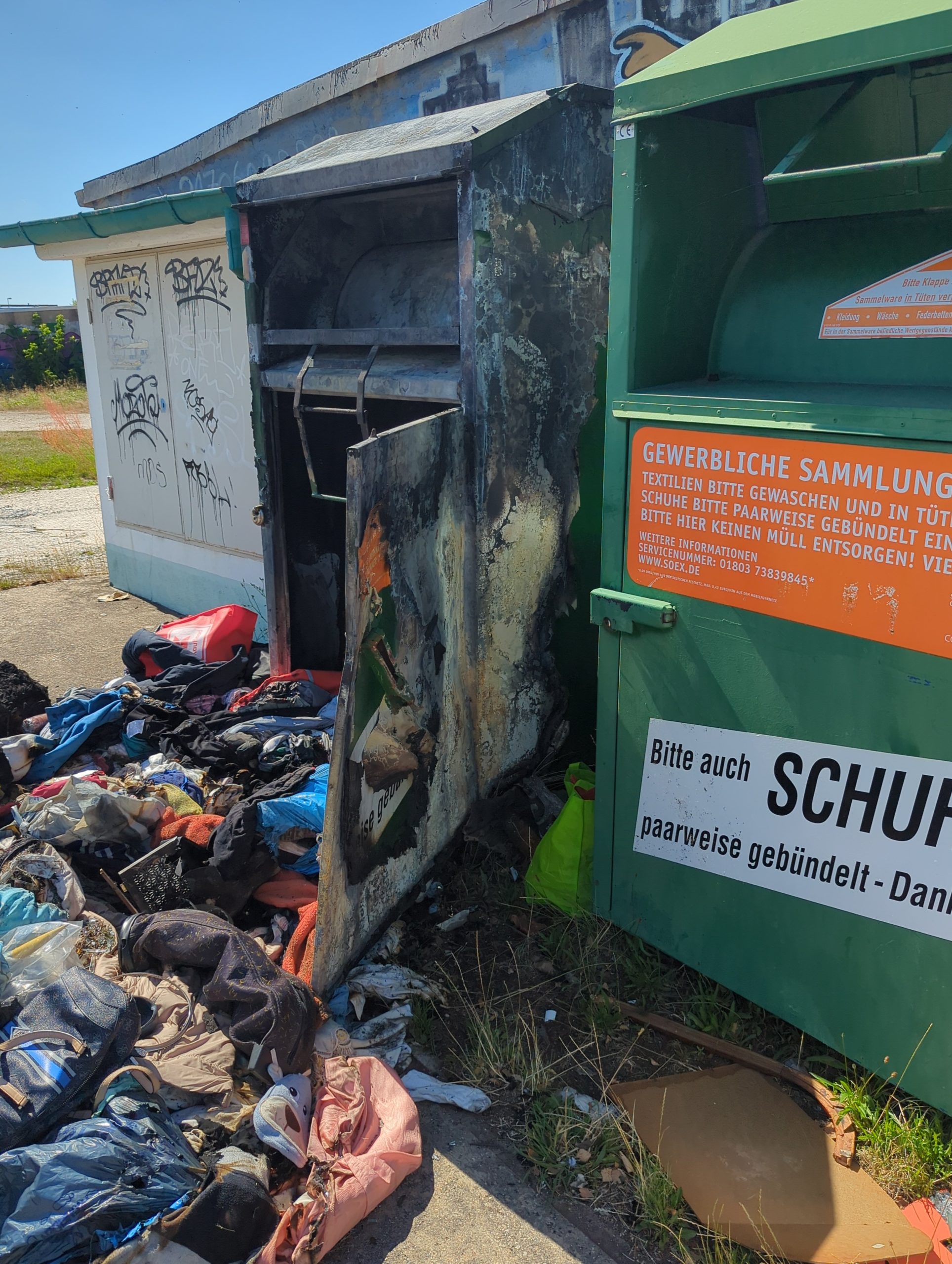 Brand eines Altkleidercontainers am 10. Juli 2026